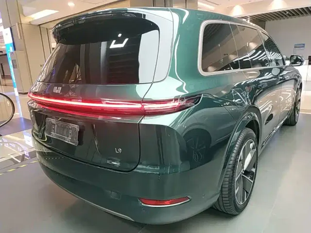 Li Auto L9 — Фото автомобиля 6