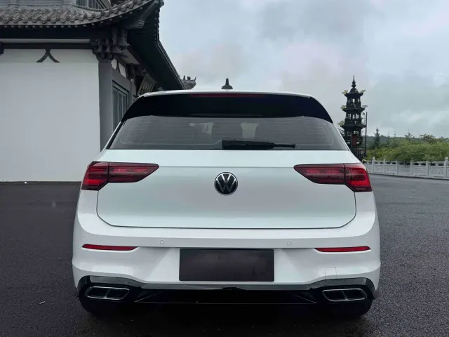 Volkswagen Golf — Фото автомобиля 5