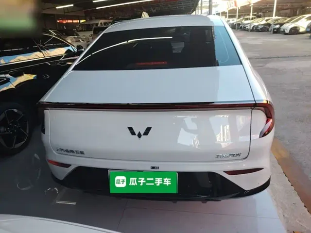 Wuling Starlight — Фото автомобиля 5