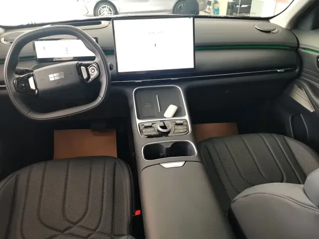 Geely Galaxy Starship 7 EM-i — Фото автомобиля 7