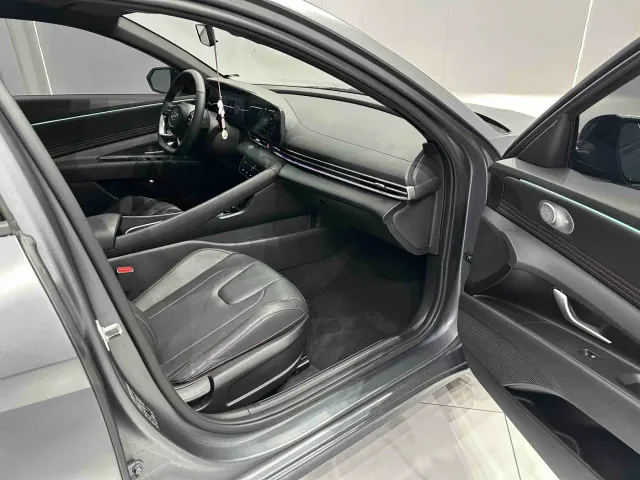 Hyundai Elantra — Фото автомобиля 19