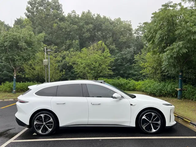 Nio ET5 Touring — Фото автомобиля 17