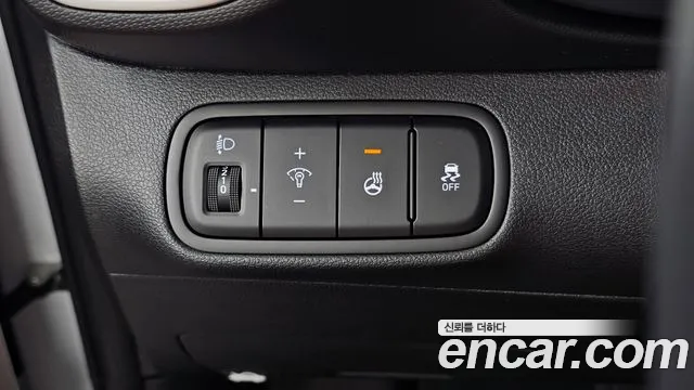 Hyundai Venue — Фото автомобиля 26