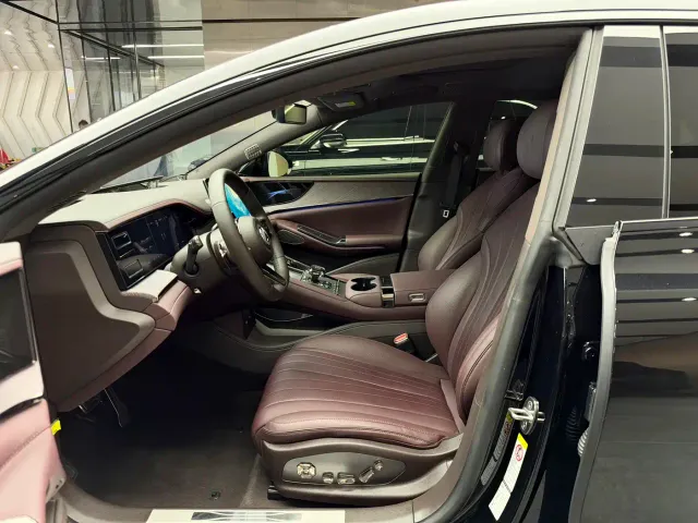 Denza Z9GT — Фото автомобиля 5