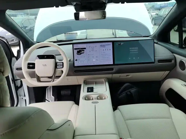 Li Auto i6 — Фото автомобиля 9