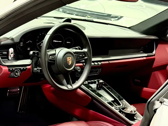 Porsche 911 — Фото автомобиля 10