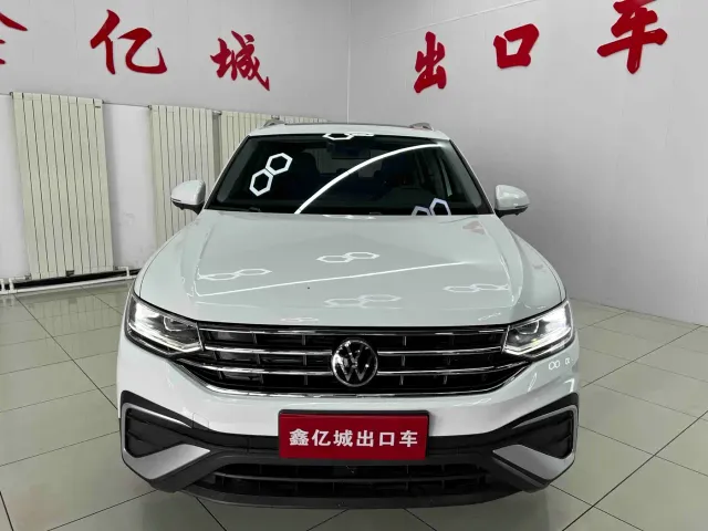 Volkswagen Tiguan L — Фото автомобиля 2