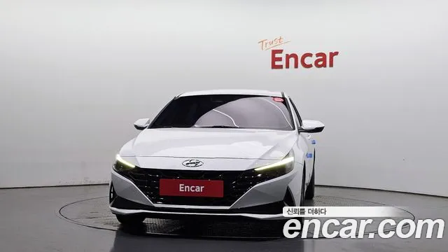 Hyundai Avante CN7 — Фото автомобиля 3