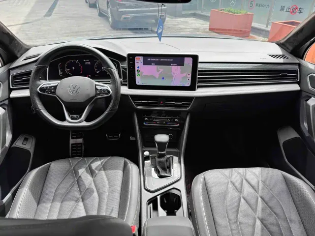 Volkswagen Tiguan L — Фото автомобиля 8