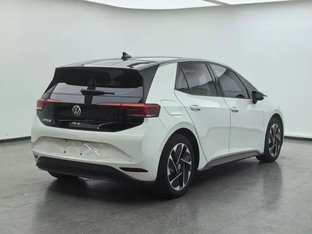 Volkswagen ID.3 — Фото автомобиля 4