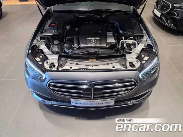 Mercedes-Benz E-Class — Фото автомобиля 6