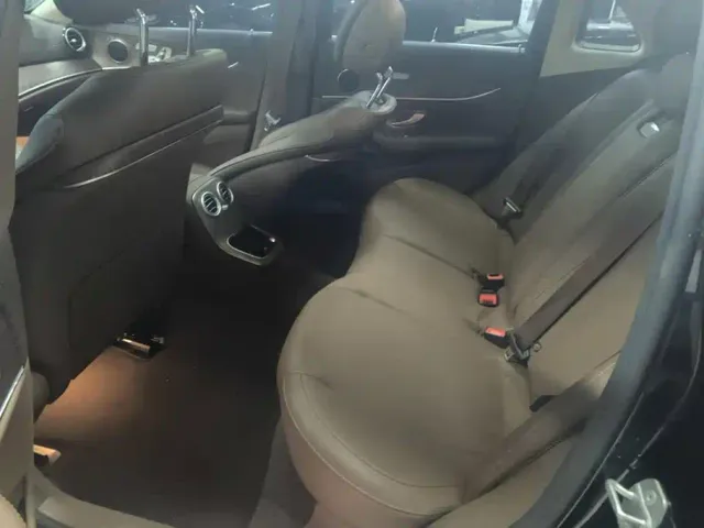 Mercedes-Benz E-Class — Фото автомобиля 11