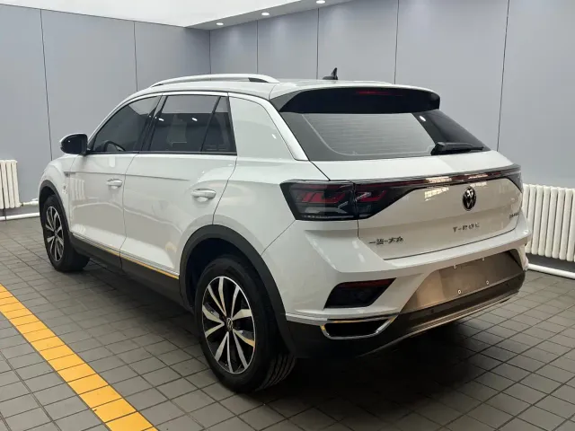 Volkswagen T-Roc — Фото автомобиля 4