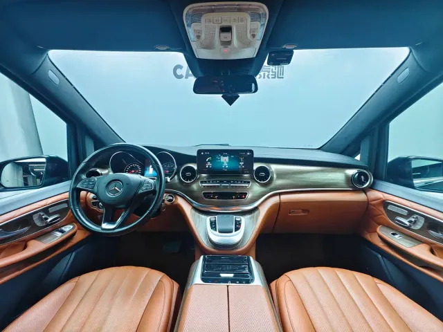 Rhein Auto Traveler — Фото автомобиля 13