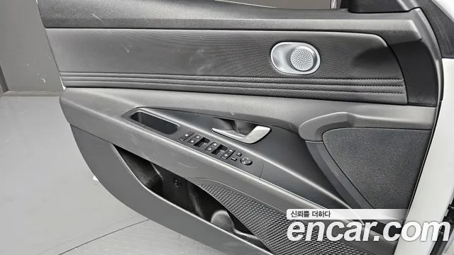 Hyundai AVANTE Modern — Фото автомобиля 24