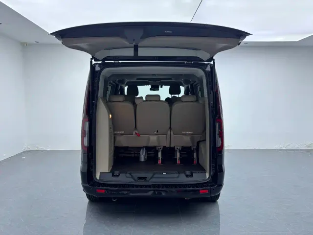 Ford Tourneo — Фото автомобиля 10