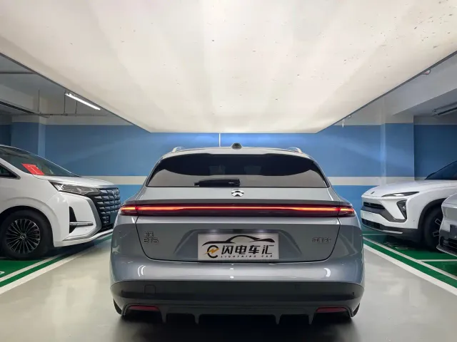 Nio ET5 Touring — Фото автомобиля 7