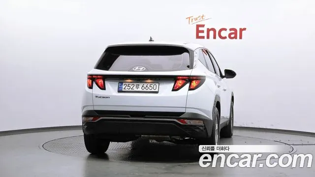 Hyundai Tucson Tucson (NX4) Дизель 2.0 2WD — Фото автомобиля 4