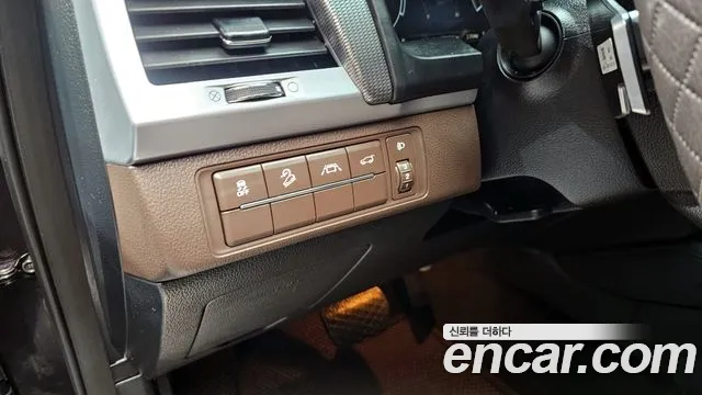 KG_Mobility_Ssangyong Rexton All Rexton Дизель 2.2 4WD — Фото автомобиля 16