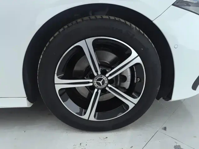 Mercedes-Benz A-Class — Фото автомобиля 6