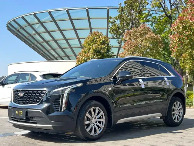Фотография автомобиля — Cadillac XT4
