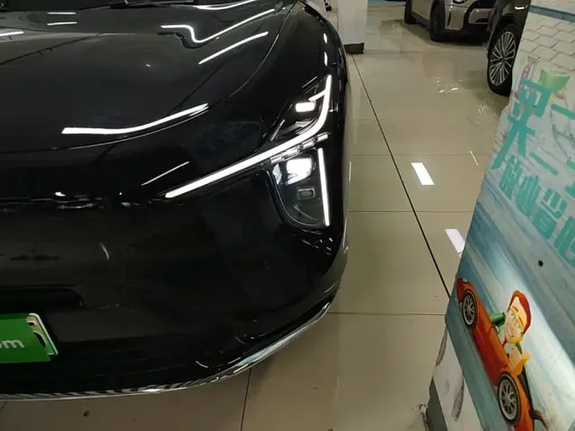 IM Motors LS6 — Фото автомобиля 23