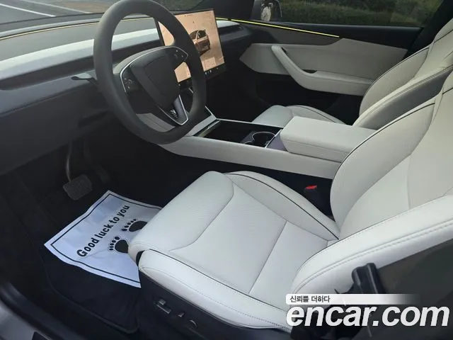 Tesla Model Y — Фото автомобиля 4