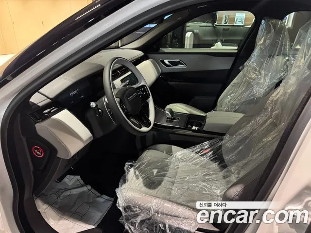 Land Rover Range Rover Velar Range Rover Velar 2.0 P250 Dynamic SE — Фото автомобиля 12