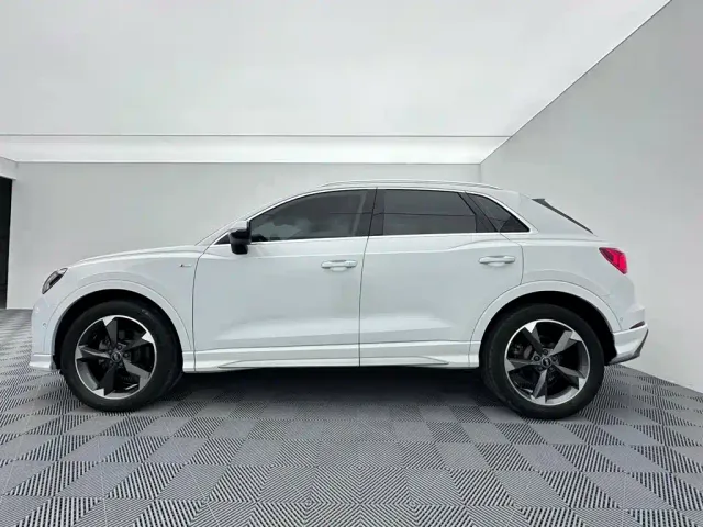 Audi Q3 — Фото автомобиля 8