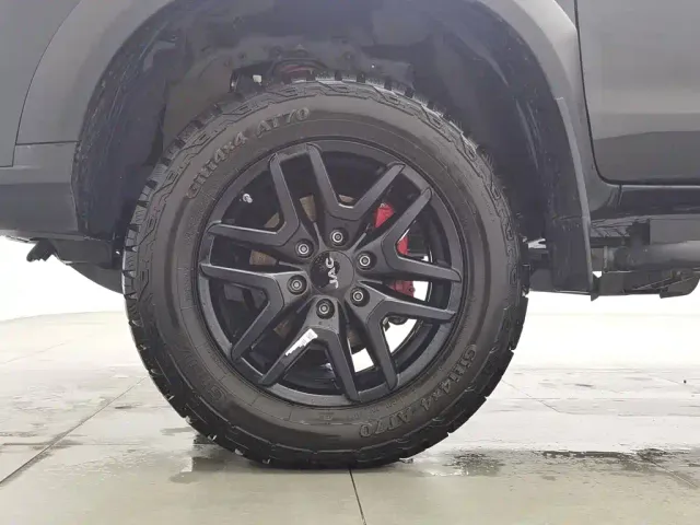 JAC Motors JAC T8 — Фото автомобиля 17
