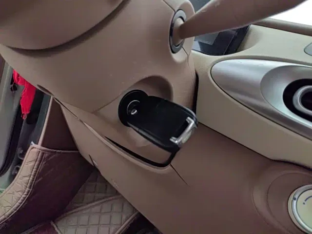 Wuling Hongguang Mini EV — Фото автомобиля 8