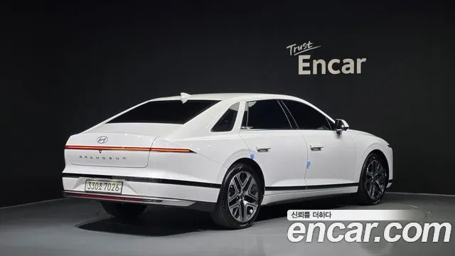 Hyundai Grandeur GN7 — Фото автомобиля 2