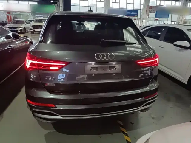 Audi Q3 — Фото автомобиля 5