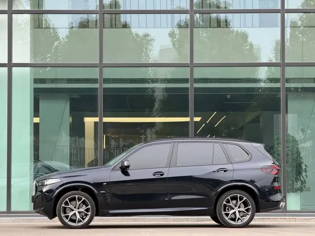 BMW X5 — Фото автомобиля 2