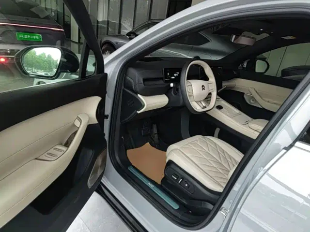Nio EC6 — Фото автомобиля 15