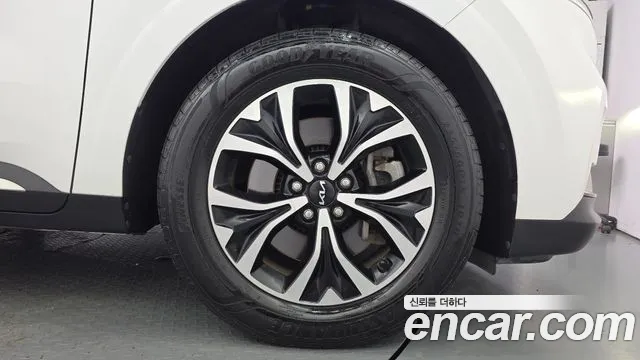 Kia Canival Carnival 4 поколение Бензин 9 мест Noblesse — Фото автомобиля 18