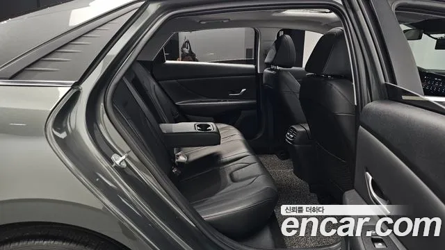 Hyundai Avante CN7 — Фото автомобиля 11