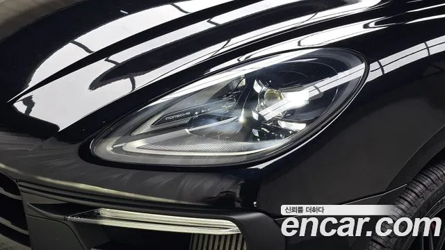 Porsche Macan — Фото автомобиля 22