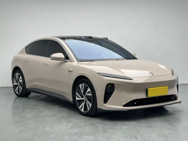 Nio ET5 — Фото автомобиля 3