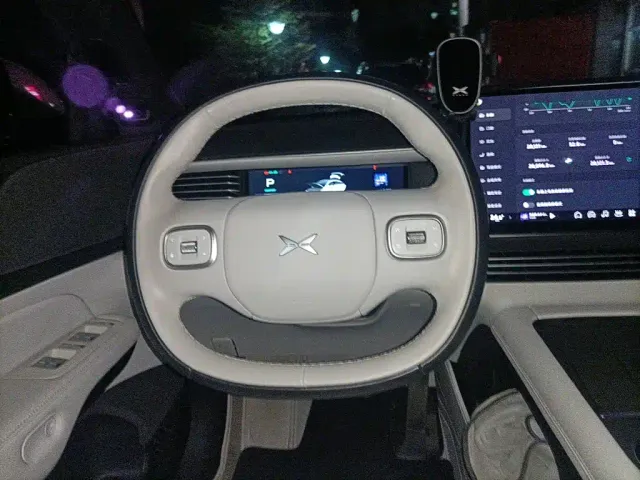 Xpeng G6 — Фото автомобиля 2