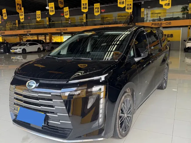 Фотография автомобиля — GAC Trumpchi E8
