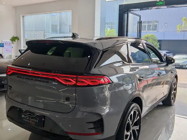BYD Tang — Фото автомобиля 2