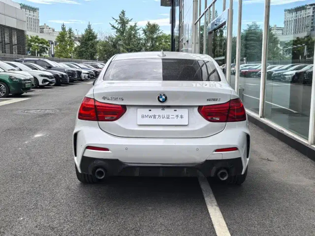 BMW 1 Series — Фото автомобиля 4