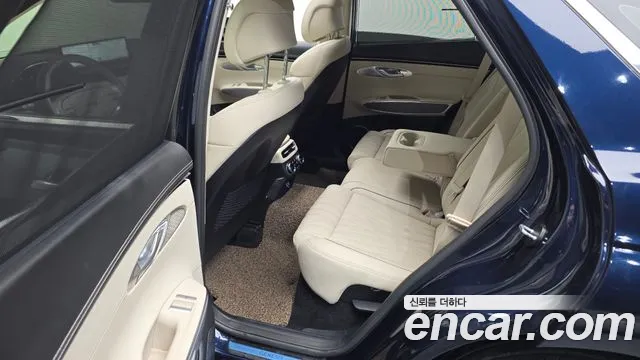 Genesis GV70 2.5T Бензин AWD — Фото автомобиля 2