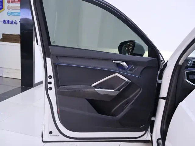 Audi Q3 — Фото автомобиля 18