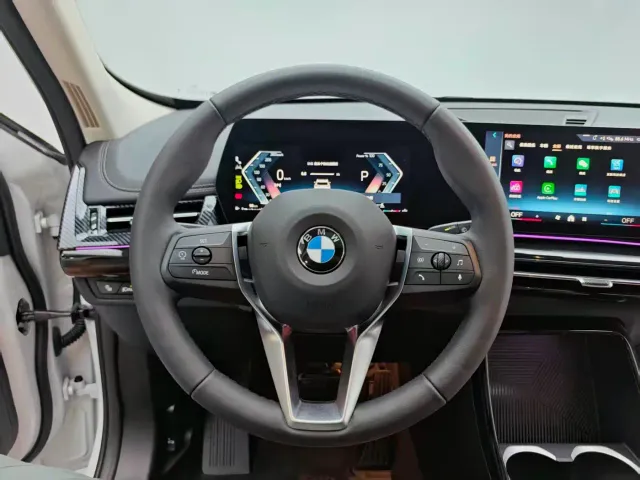 BMW X1 — Фото автомобиля 14