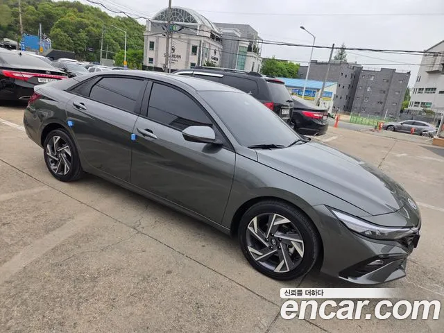 Hyundai AVANTE Новый Avante (CN7) — Фото автомобиля 3