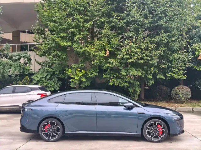 Nissan N7 — Фото автомобиля 4