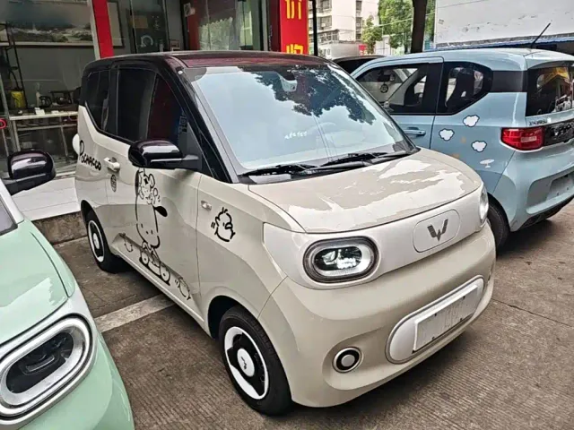 Wuling Hongguang Mini EV — Фото автомобиля 21