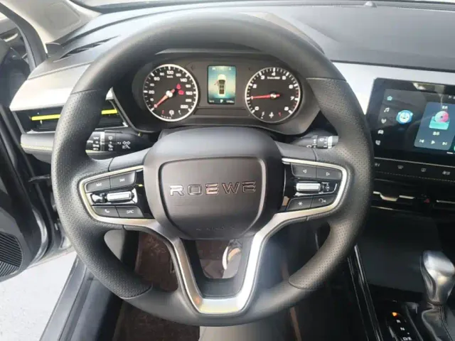 Roewe i5 — Фото автомобиля 10